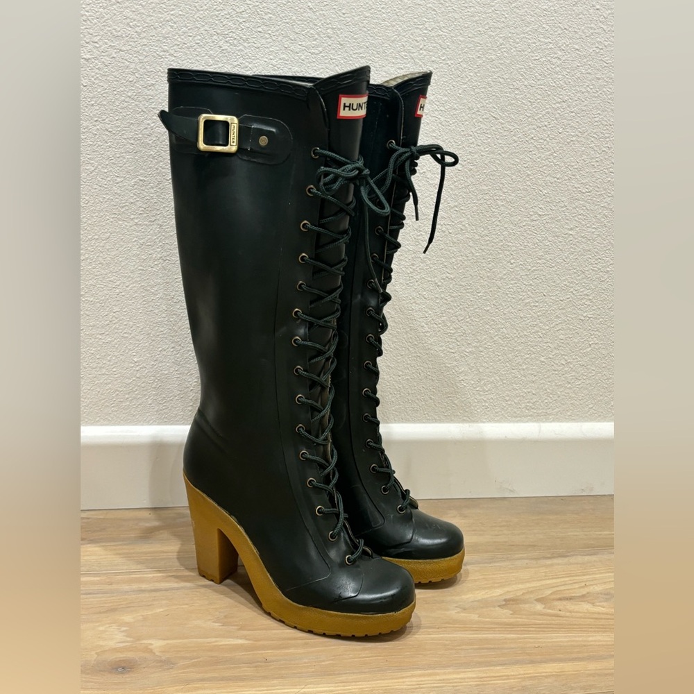 RARE HUNTER Lapin boots Size 8